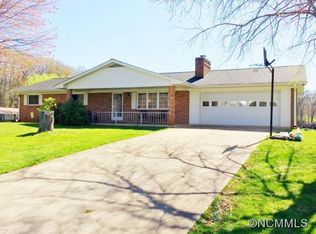 43 Dixon Ter, Candler, NC 28715