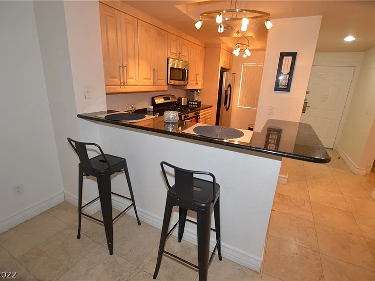 270 E Flamingo Rd — Photo 3