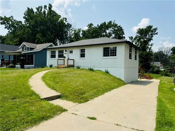 2122 N 43rd St, Kansas City, KS 66104