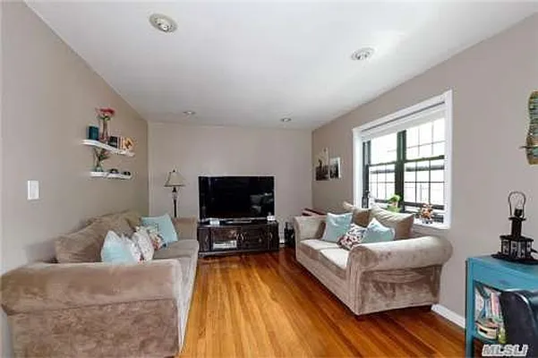 Sold by Exit Kingdom Realty | media 23