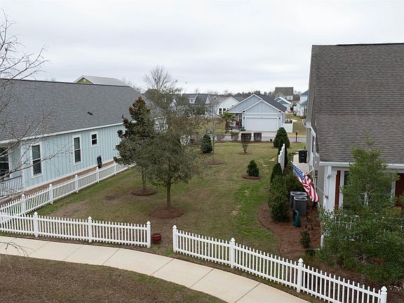 4th image of 1141 Yellow Daisy Ln