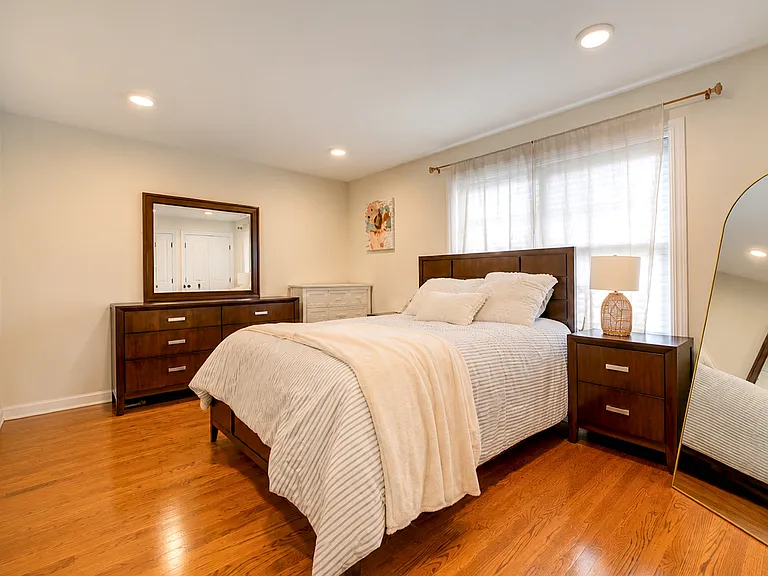 210 Hackensack St #B — Photo 4