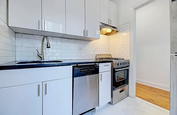 Rented by REAL New York | media 3