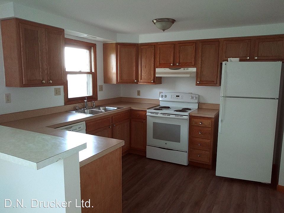 1st image of 634 Sunflower Dr