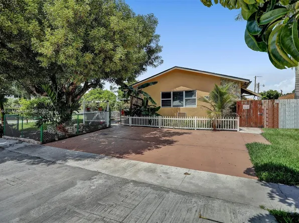 201 NE 2nd Ave, Dania, FL 33004