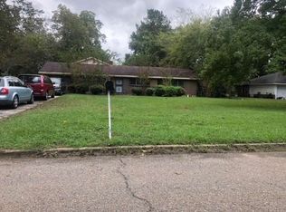 2816 Greenbriar Rd, Montgomery, AL 36111