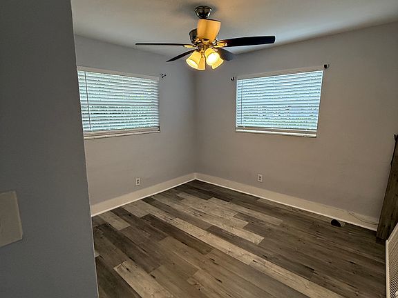 3rd image of 1541 Argyle Dr #1