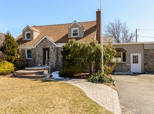 66 Wickey Ave, Westbury, NY 11590