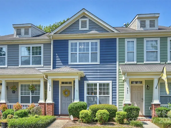 323 Hurston Cir, Charlotte, NC 28208