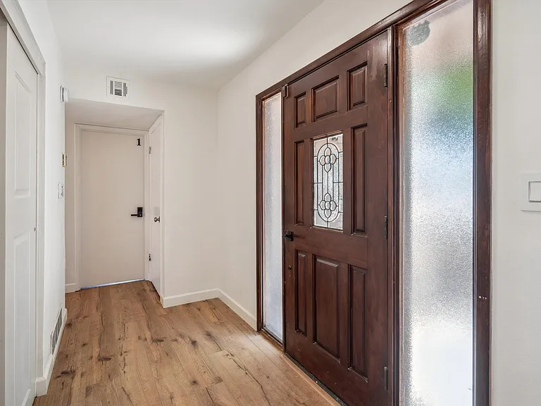 W Paradise Dr — Photo 8