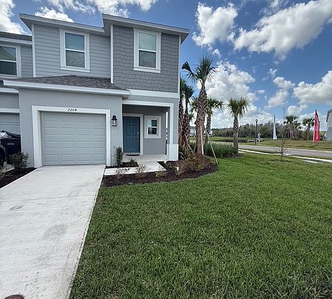 3rd image of 2204 Portrait St #2204