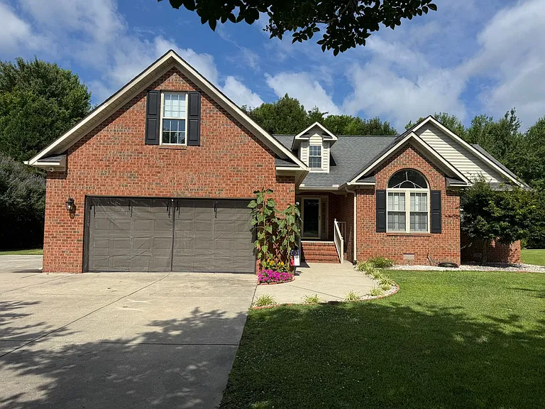 105 Owls Nest Ct — Photo 2