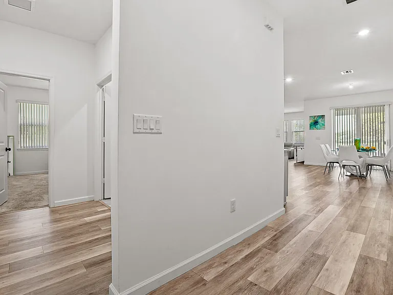 1826 Lake Cove Dr — Photo 29