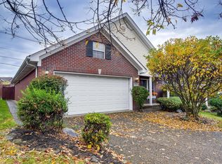 12104 Belmont Park Cir, Middletown, KY 40243