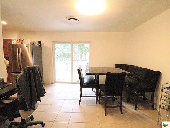 5th image of 117 Williams St