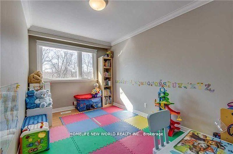 Toronto House for rent - 5 Bedrooms — photo 10