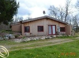 1636 Hidden Meadow Dr, Howell, MI 48855