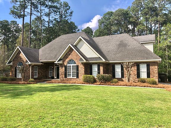 4th image of 203 Wellington Cir