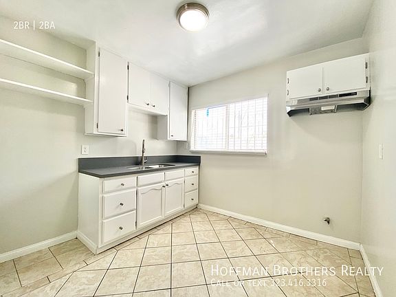 4th image of 850 W 95th St APT 3