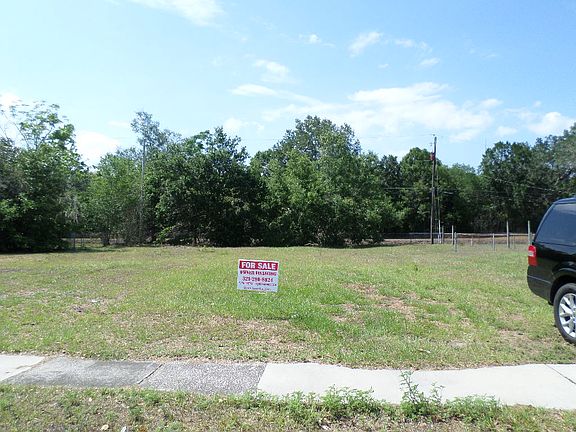 2nd image of 1526 Egan Dr