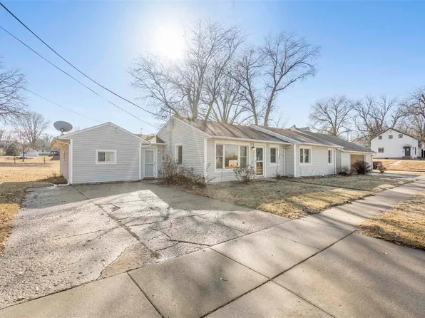 305 North St, Williamsburg, IA 52361