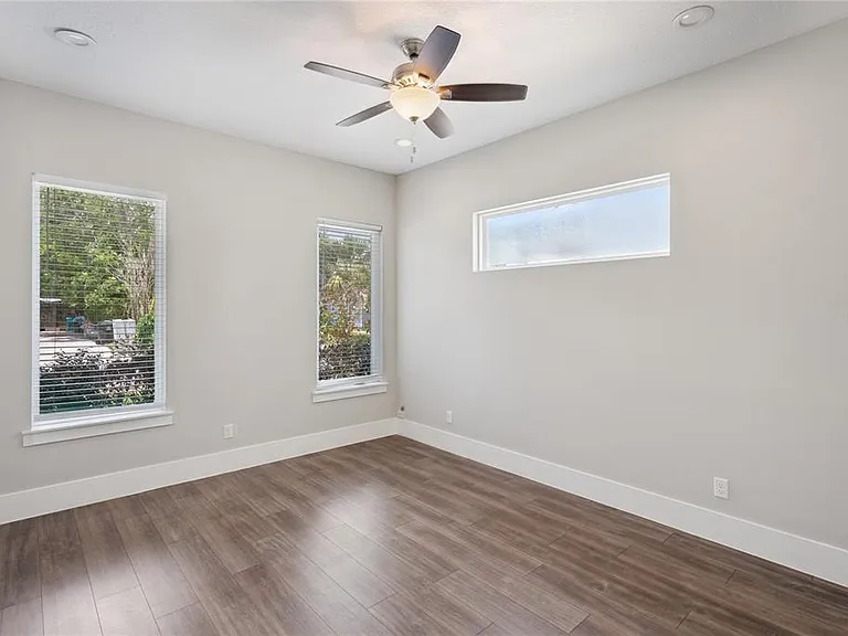 200 E Grant St — Photo 16