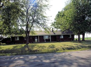 1404 N Topper Rd, Mount Pulaski, IL 62548