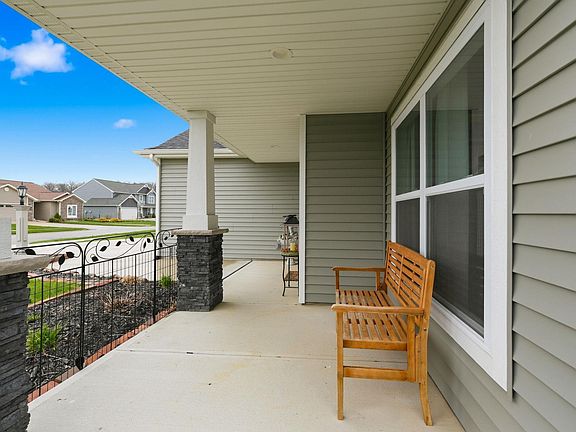 4th image of 9521 Belinni Ln