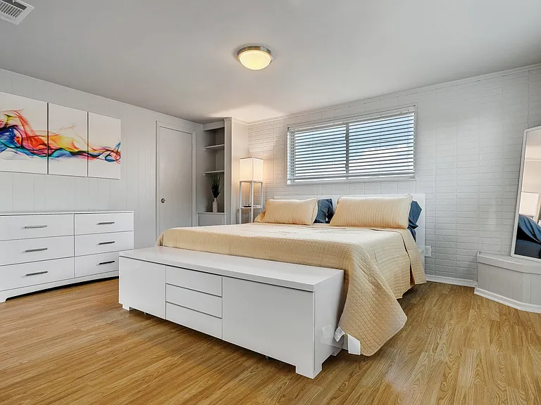 2644 Lakeland Dr — Photo 18