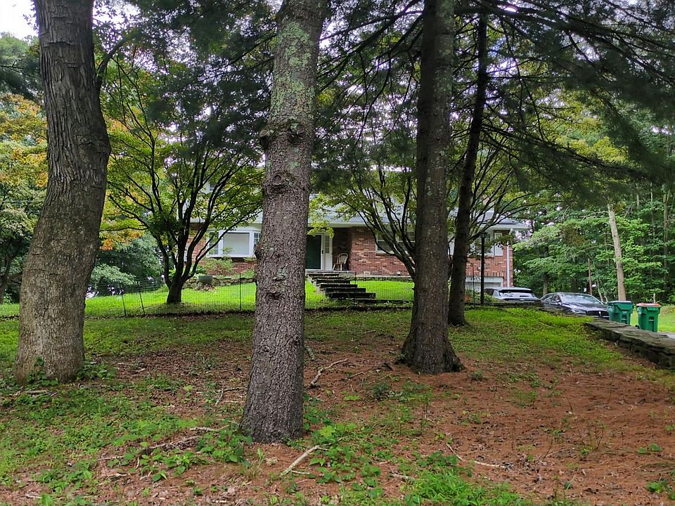 1st image of 27 Mey Crescent Rd