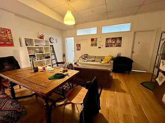 Rented by The KCI Group | media 9