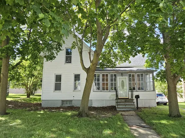 210 E Main St, Sebewaing, MI 48759