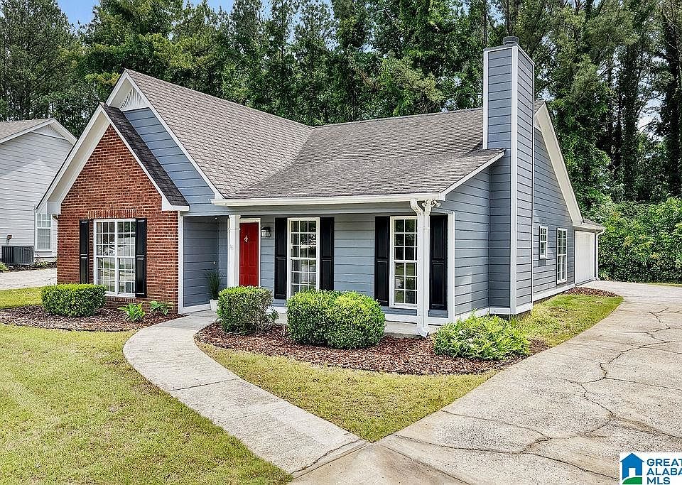 1st image of 221 Brentwood Dr