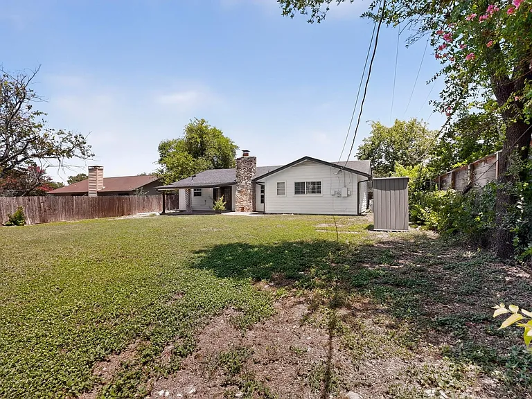 2307 Galway St — Photo 39