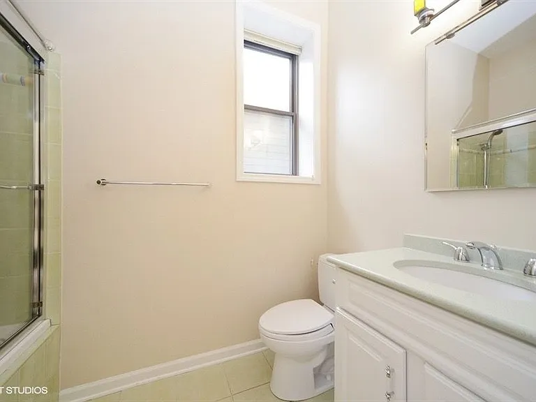 2112 N Dayton St — Photo 27
