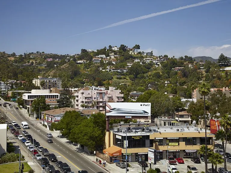 The Avenue Hollywood — Photo 27