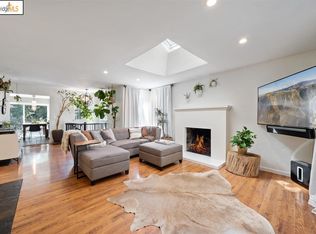 2937 Burdeck Dr, Oakland, CA