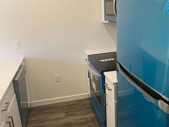 2nd image of 4657 Wayne Ave #5E
