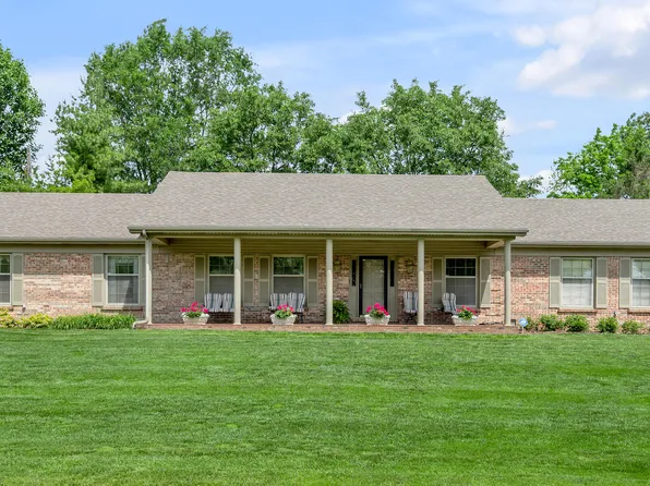 160 Eastland Dr, Paris, KY 40361