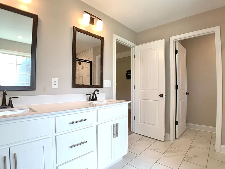733 Banister Dr — Photo 38