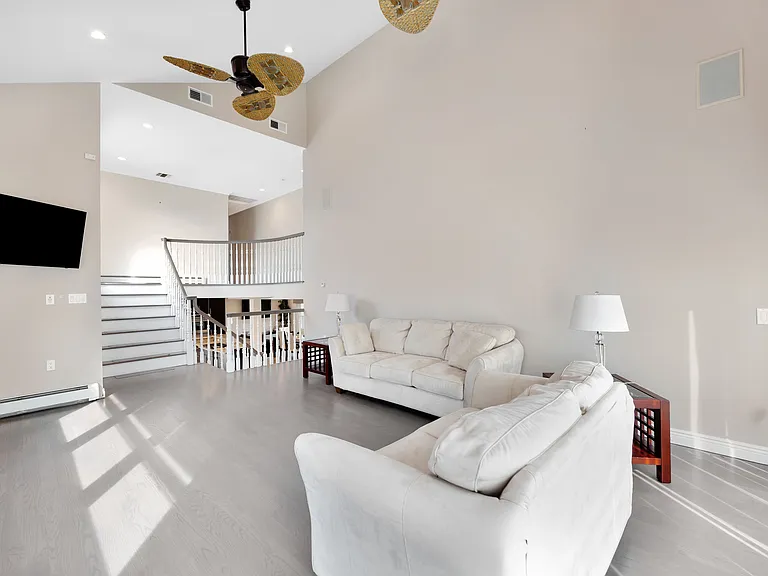 36A Prescott St — Photo 2