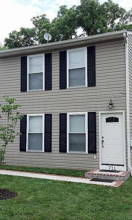 1st image of 711 N Wakefield St