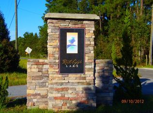 1004 Ratcliffe Lake Dr, Brunswick, GA 31523