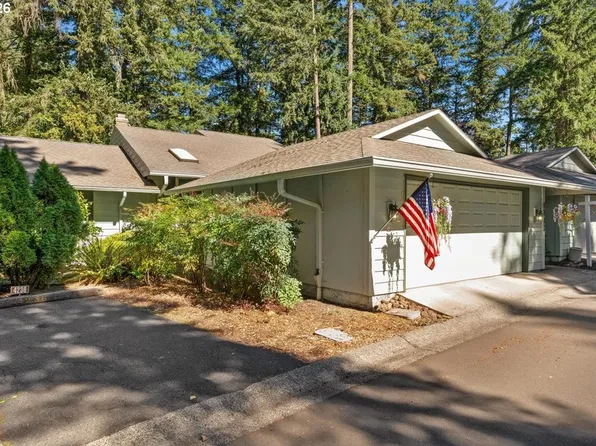 4238 Woodside Cir, Lake Oswego, OR 97035