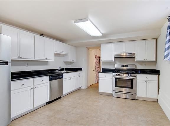 5th image of 5514 Laurel St