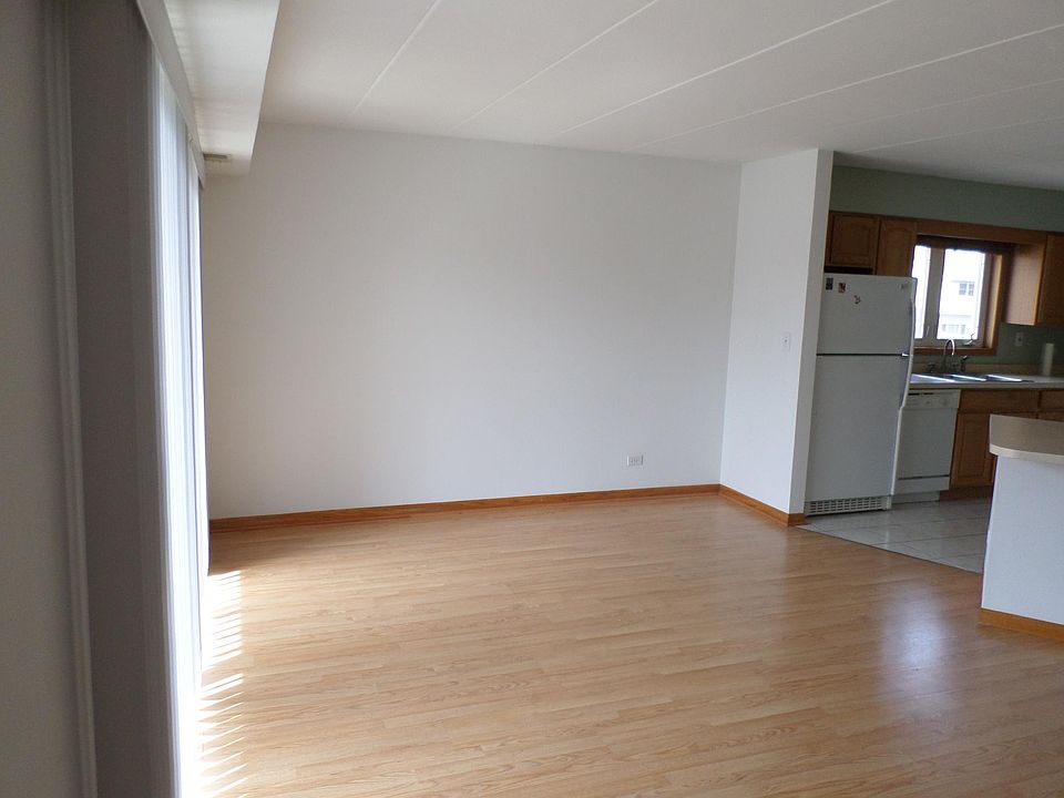 1st image of 5948 W 87th St APT 202W