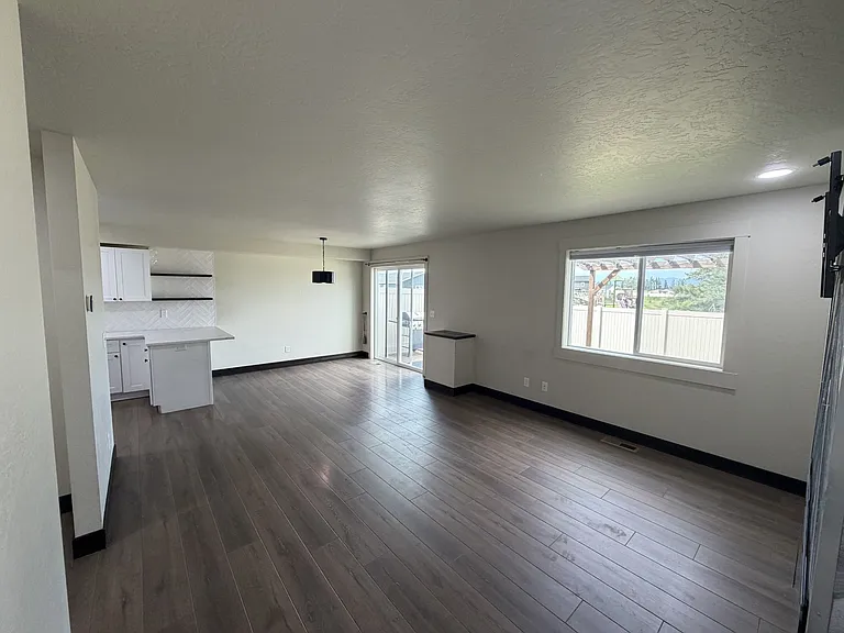 living and dining room