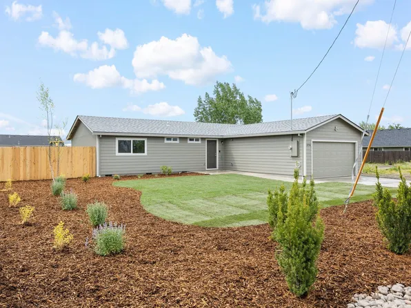 3794 Antelope Rd, White City, OR 97503