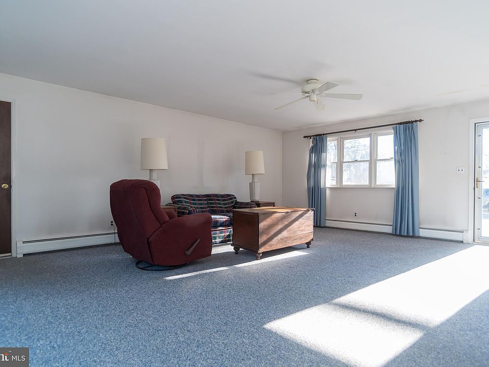 316 Thornridge Dr, Levittown, PA 19054 Zillow