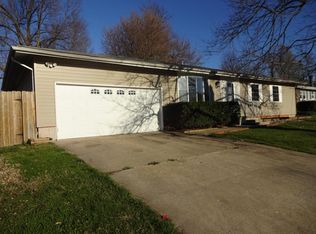 3234 N Stewart Ave, Springfield, MO 65803